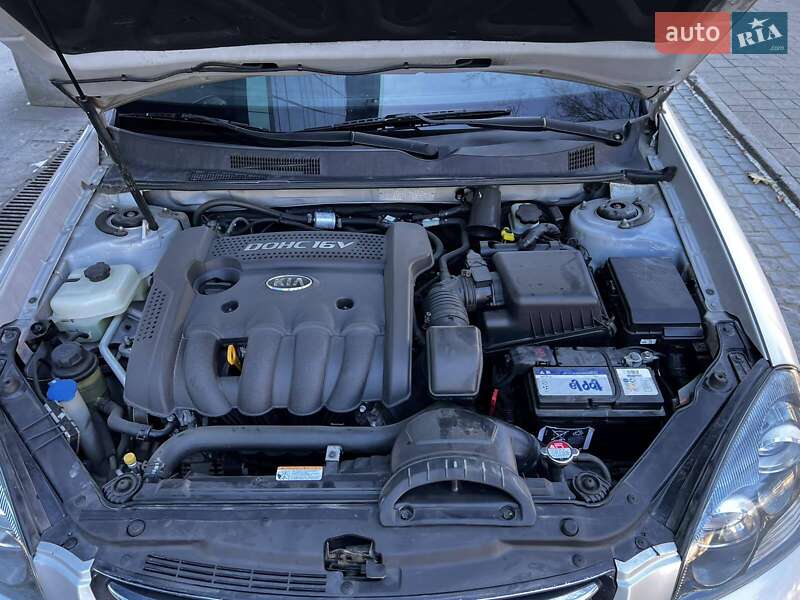Седан Kia Magentis 2008 в Львові