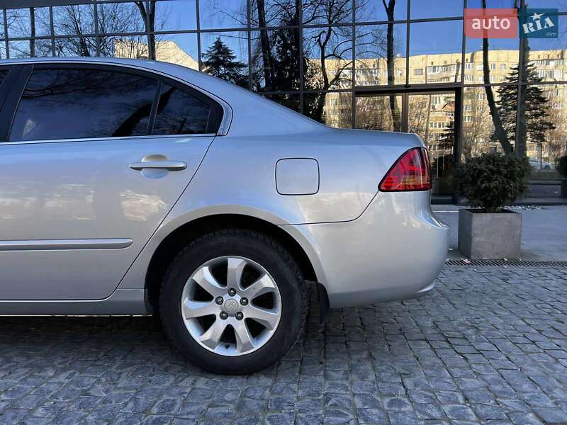 Седан Kia Magentis 2008 в Львові