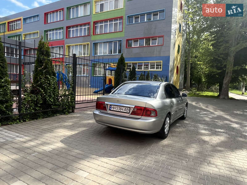 Седан Kia Magentis 2002 в Одессе