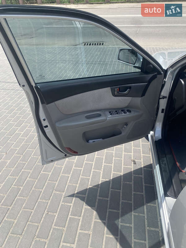 Седан Kia Magentis 2008 в Кропивницком