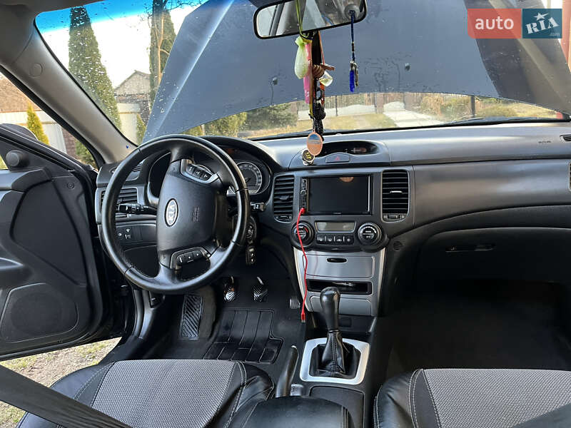 Седан Kia Magentis 2007 в Львове