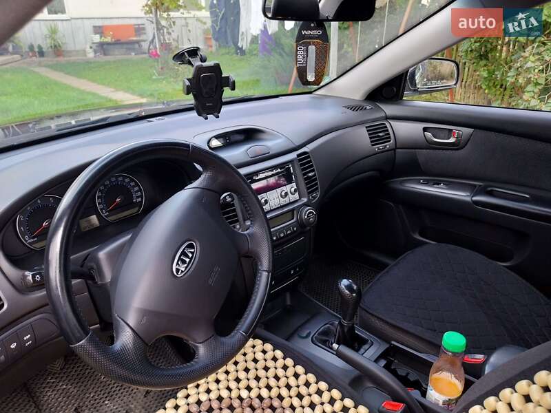 Седан Kia Magentis 2006 в Ивано-Франковске фото 8 Седан Kia Magentis 2006 в Ивано-Франковске