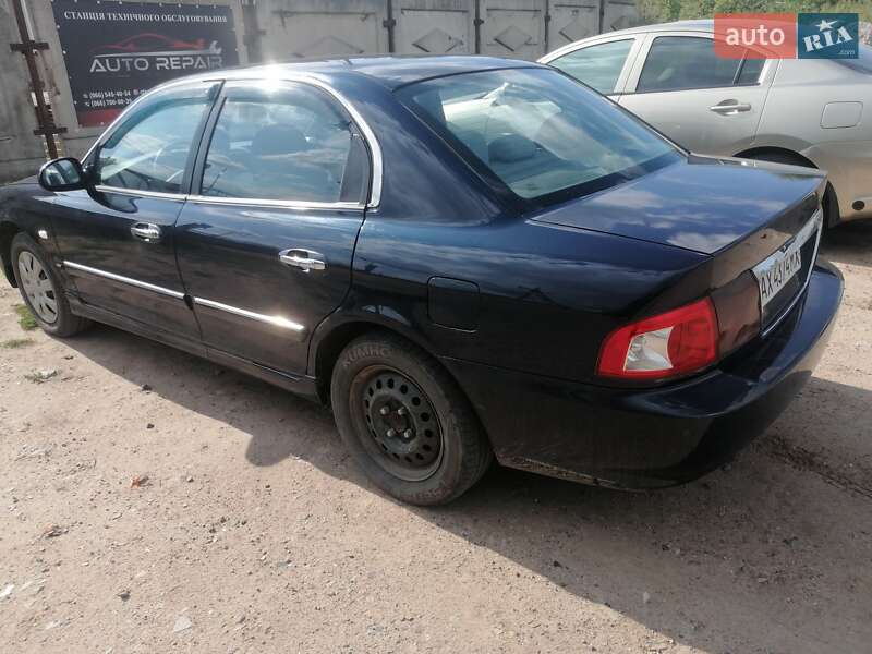 Седан Kia Magentis 2004 в Люботине
