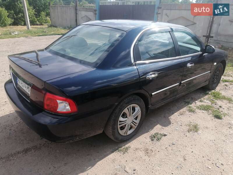 Седан Kia Magentis 2004 в Люботине