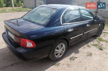Седан Kia Magentis 2004 в 