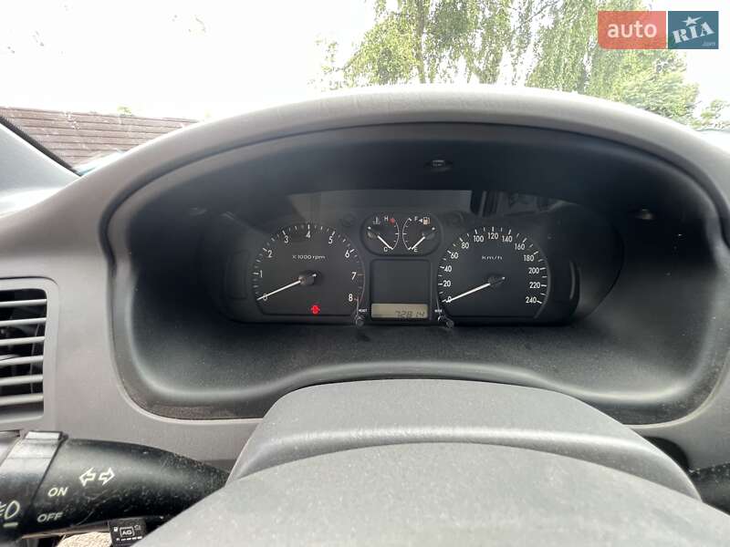 Седан Kia Magentis 2004 в Луцке