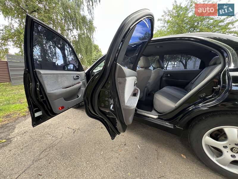 Седан Kia Magentis 2004 в Луцке