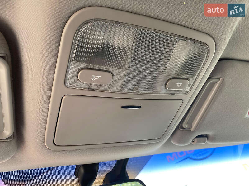 Седан Kia Magentis 2006 в Ровно