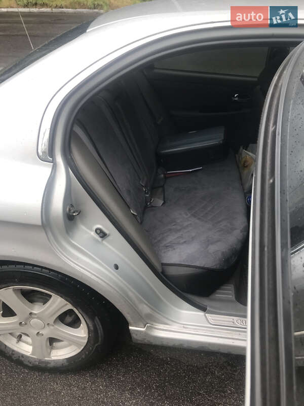 Седан Kia Magentis 2004 в Кременчуці