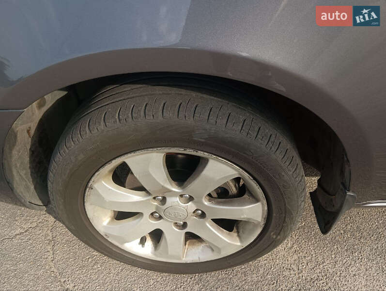 Седан Kia Magentis 2007 в Каменском