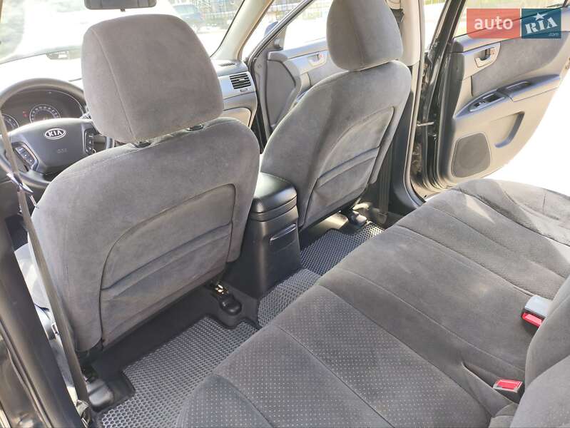 Седан Kia Magentis 2008 в Львові