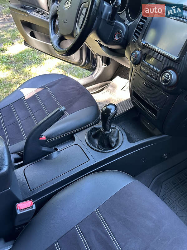 Седан Kia Magentis 2008 в Полтаве