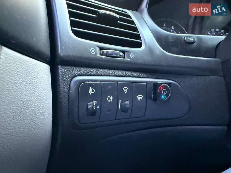Седан Kia Magentis 2008 в Києві