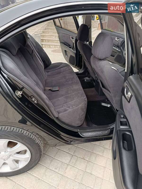Седан Kia Magentis 2005 в Хмельнике