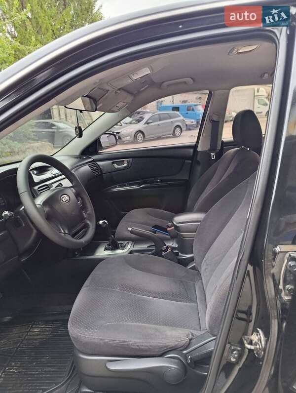 Седан Kia Magentis 2005 в Хмельнике