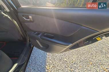 Седан Kia Magentis 2006 в  фото 15 Седан Kia Magentis 2006 в