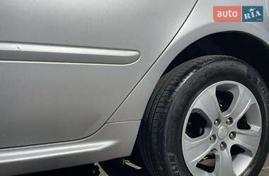 Седан Kia Magentis 2009 в 