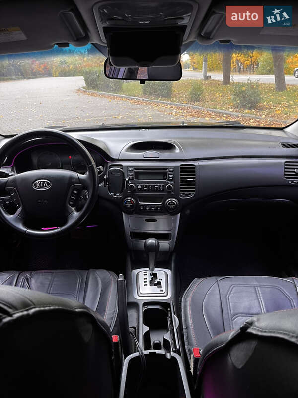 Седан Kia Magentis 2008 в Миргороді