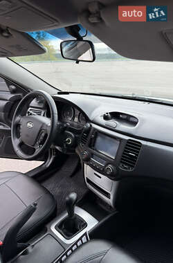 Седан Kia Magentis 2006 в 
