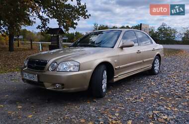 Седан Kia Magentis 2003 в  фото 2 Седан Kia Magentis 2003 в