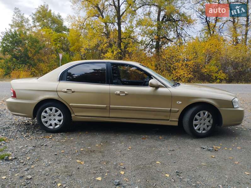 Седан Kia Magentis 2003 в Звенигородці