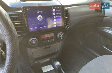 Седан Kia Magentis 2009 в 