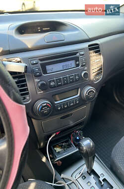 Седан Kia Magentis 2006 в  фото 9 Седан Kia Magentis 2006 в