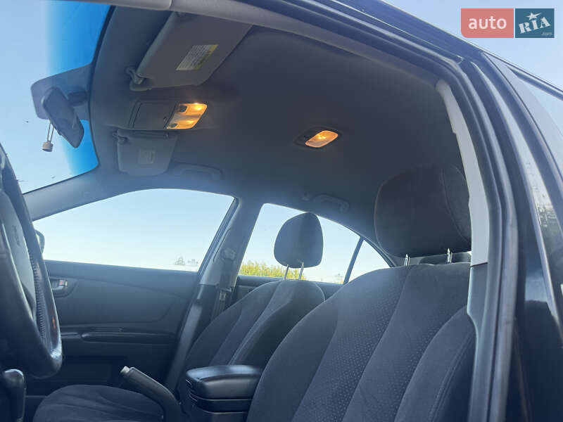 Седан Kia Magentis 2006 в Львове