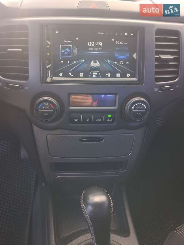 Седан Kia Magentis 2008 в Кременчуге