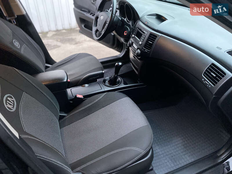 Седан Kia Magentis 2008 в Харькове