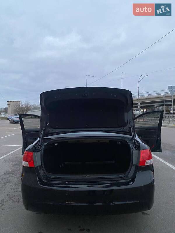 Седан Kia Magentis 2008 в Киеве