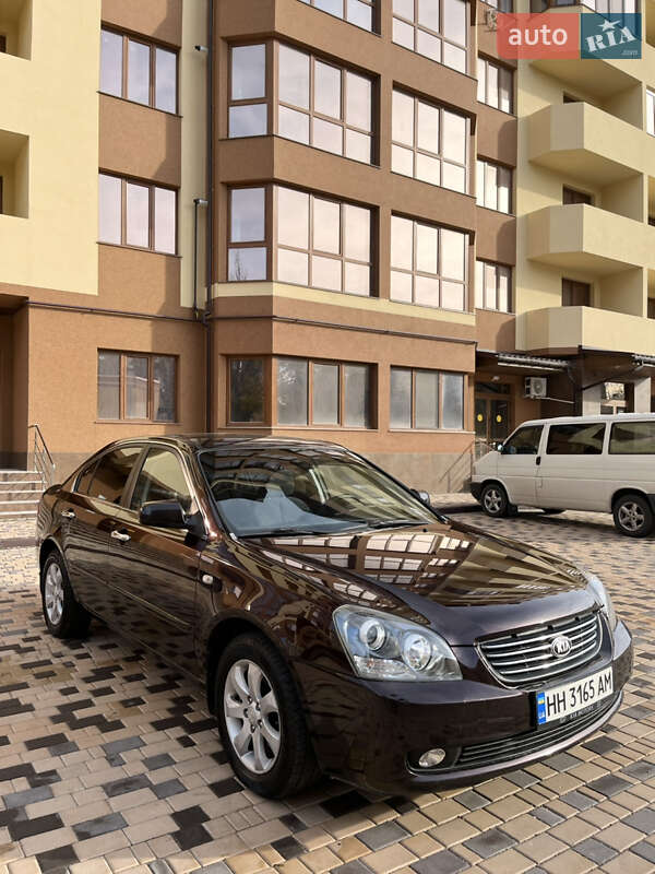 Седан Kia Magentis 2007 в Измаиле