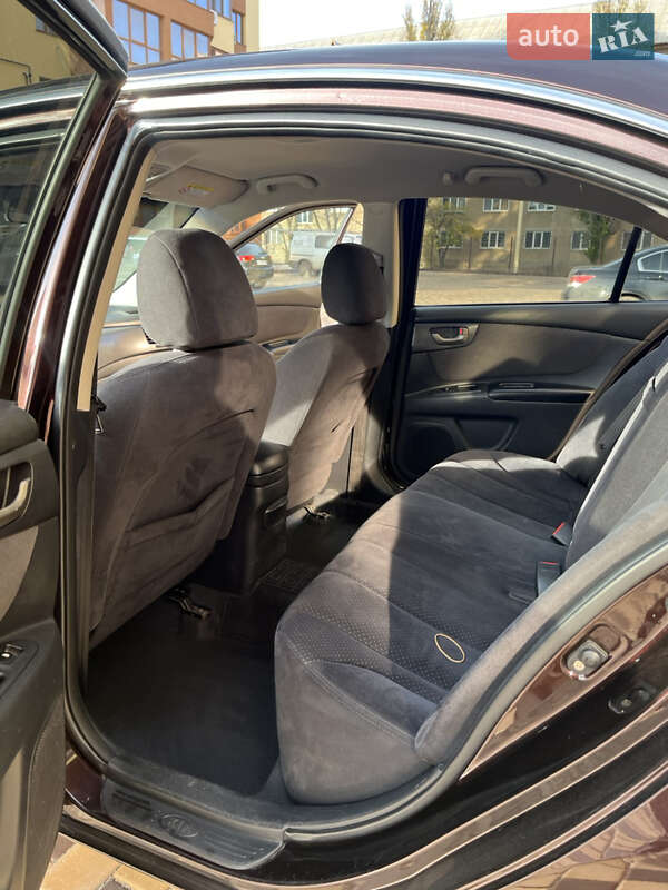 Седан Kia Magentis 2007 в Измаиле