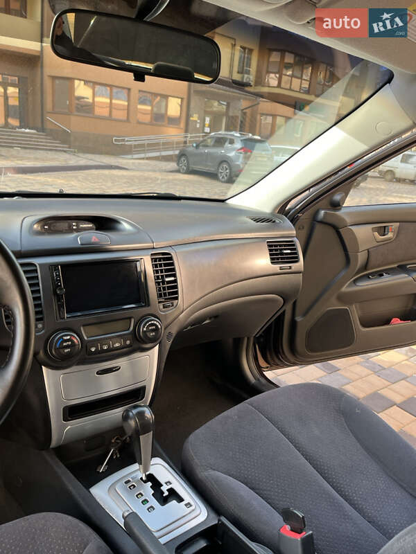 Седан Kia Magentis 2007 в Измаиле