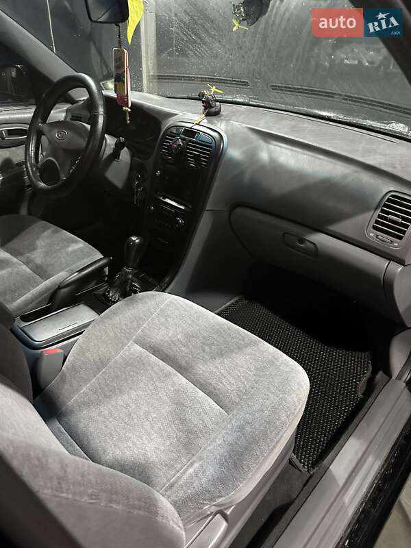 Седан Kia Magentis 2004 в Летичіві