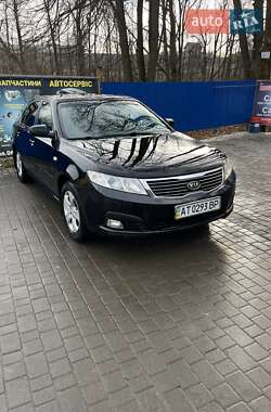 Седан Kia Magentis 2008 в Долине