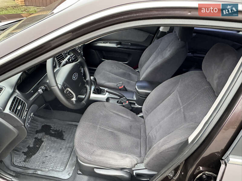 Седан Kia Magentis 2008 в Кам'янському