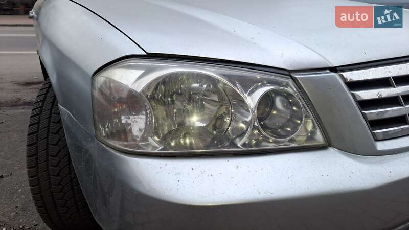 Седан Kia Magentis 2002 в Кропивницком