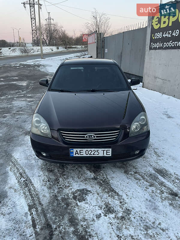 Седан Kia Magentis 2006 в Днепре