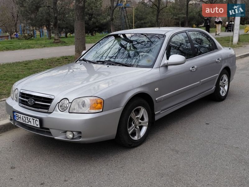 Седан Kia Magentis 2004 в Черноморске