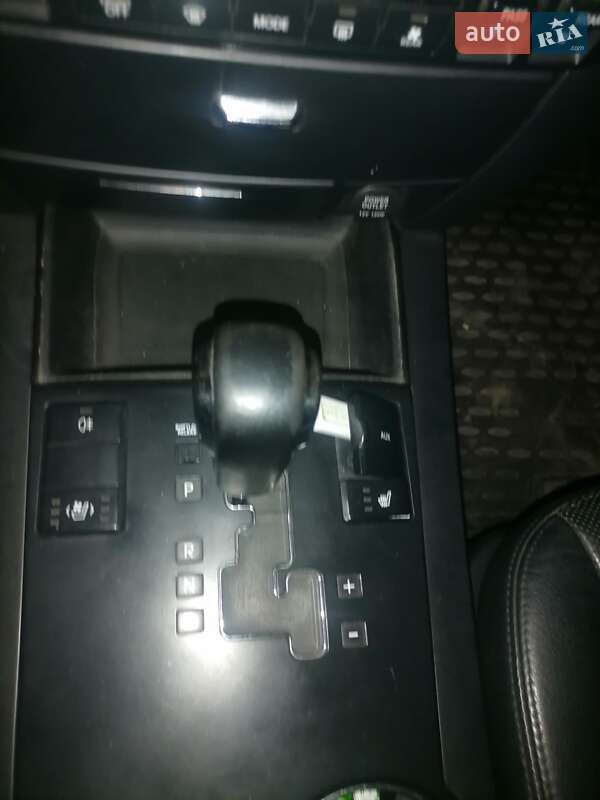 Позашляховик / Кросовер Kia Mohave 2011 в Козельщині