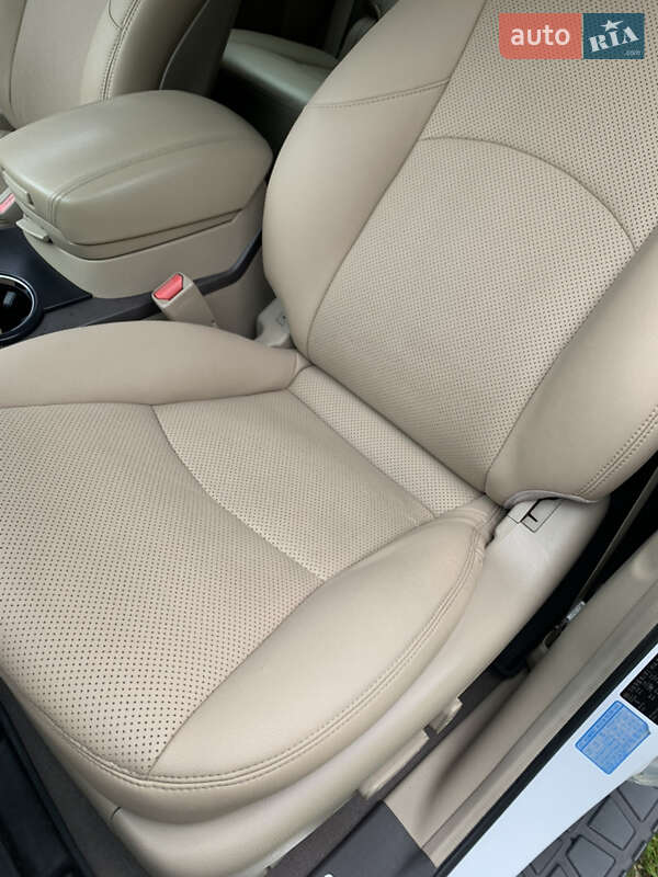 Позашляховик / Кросовер Kia Mohave 2011 в Немирові