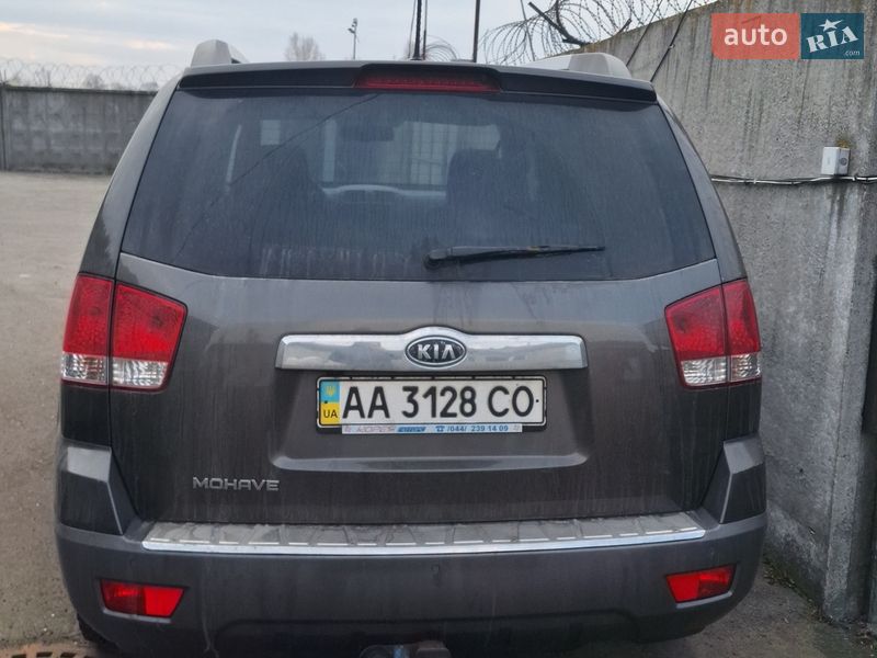 Позашляховик / Кросовер Kia Mohave 2012 в Гоголеві