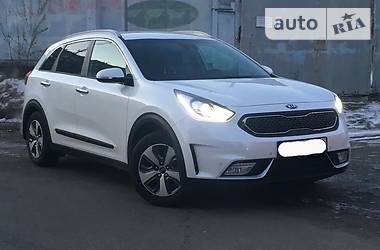 Внедорожник / Кроссовер Kia Niro 2017 в Киеве