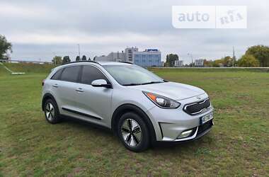 Позашляховик / Кросовер Kia Niro 2017 в Дніпрі