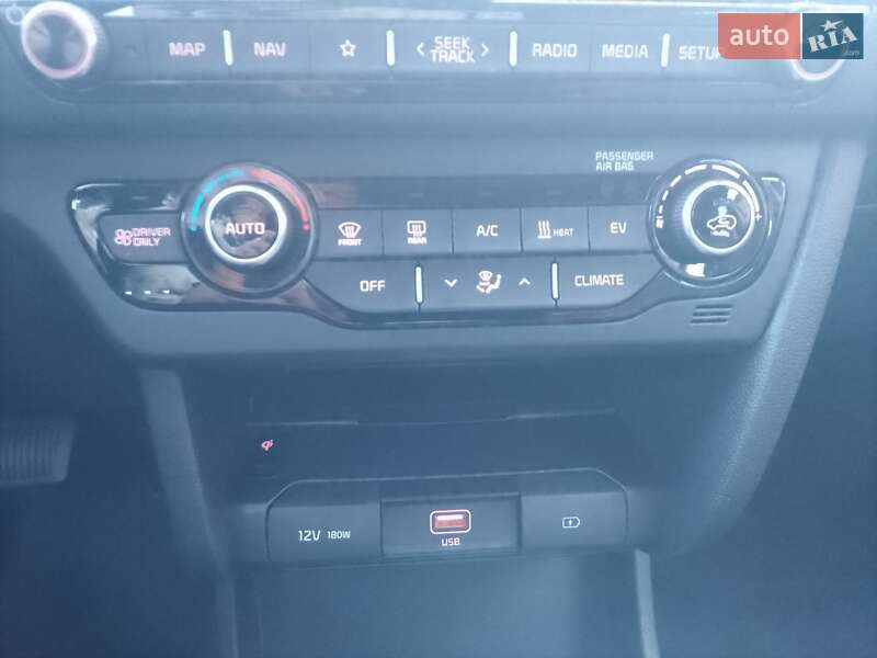 Внедорожник / Кроссовер Kia Niro 2020 в Киеве