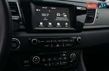 Внедорожник / Кроссовер Kia Niro 2018 в 