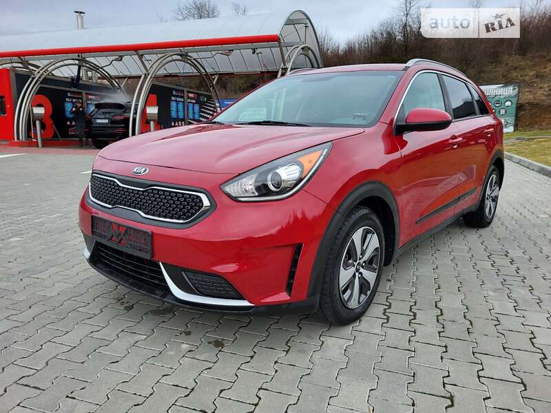 Позашляховик / Кросовер Kia Niro 2017 в Тернополі