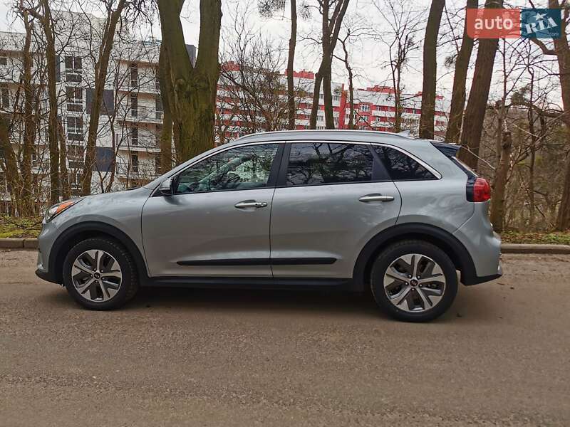 Позашляховик / Кросовер Kia Niro 2019 в Львові