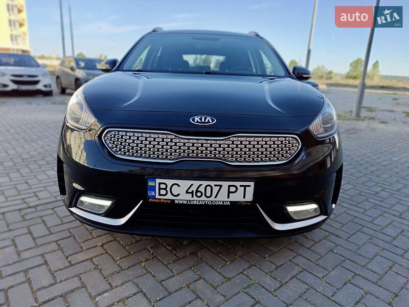 Внедорожник / Кроссовер Kia Niro 2017 в Николаеве